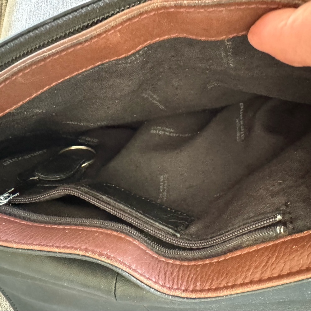 Derek Alexander Black/Brandy colour Leather CIERRA
Crossbody Flap Organizer - Picture 4 of 11